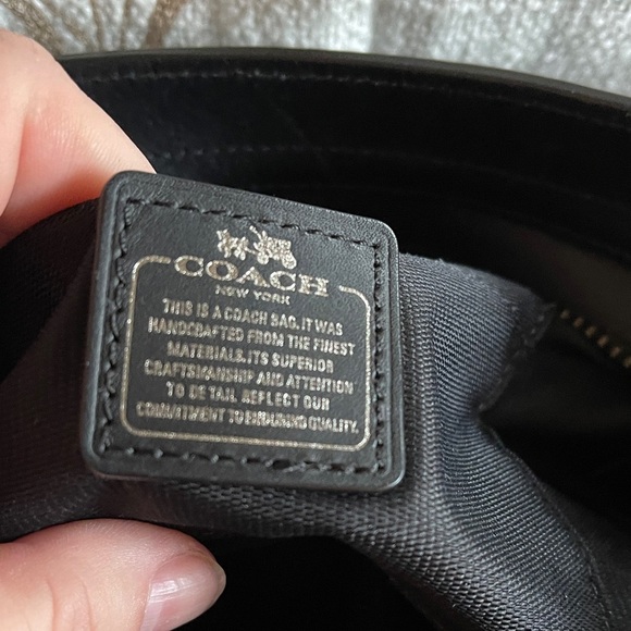 Coach Swagger Crossbody Black Leather Crossbody or Shoulder Bag A1532-53032 - Picture 2 of 9